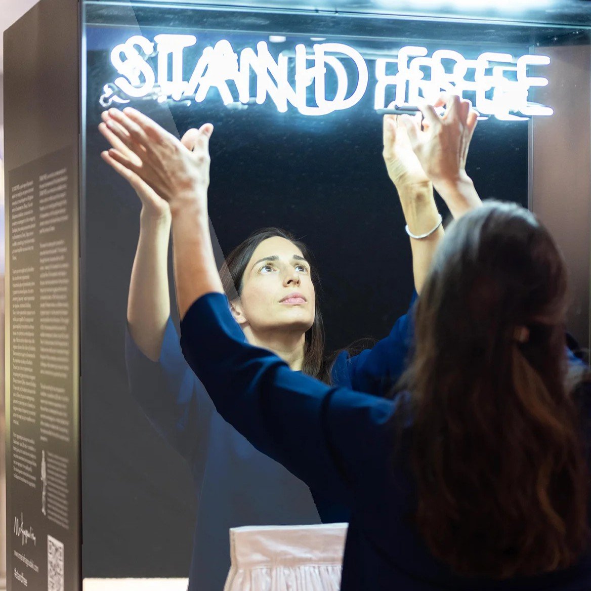 Stand Free Athens Airport